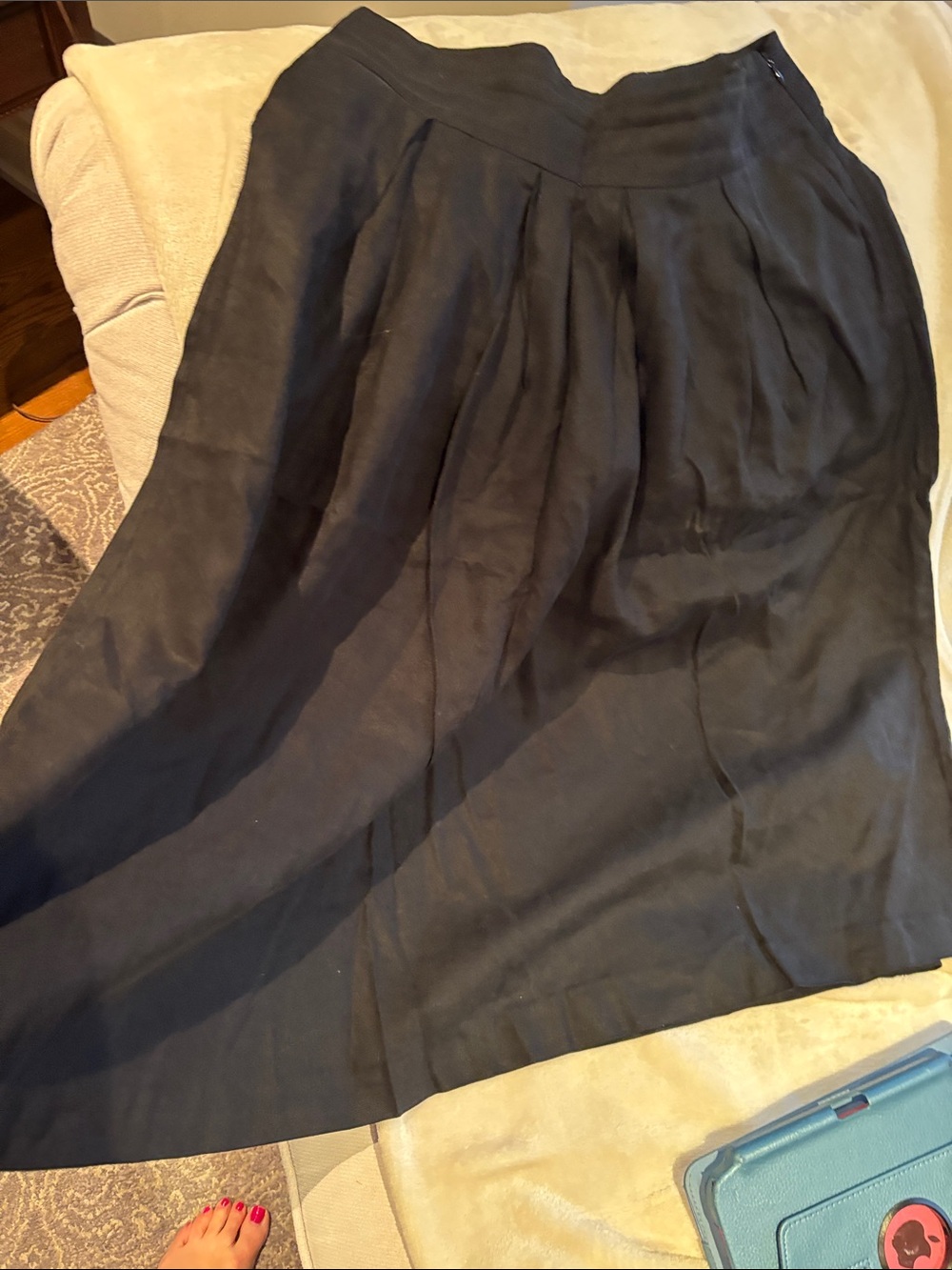 Wilfred Black Pleated Midi Linen Skirt - Picture 5 of 7